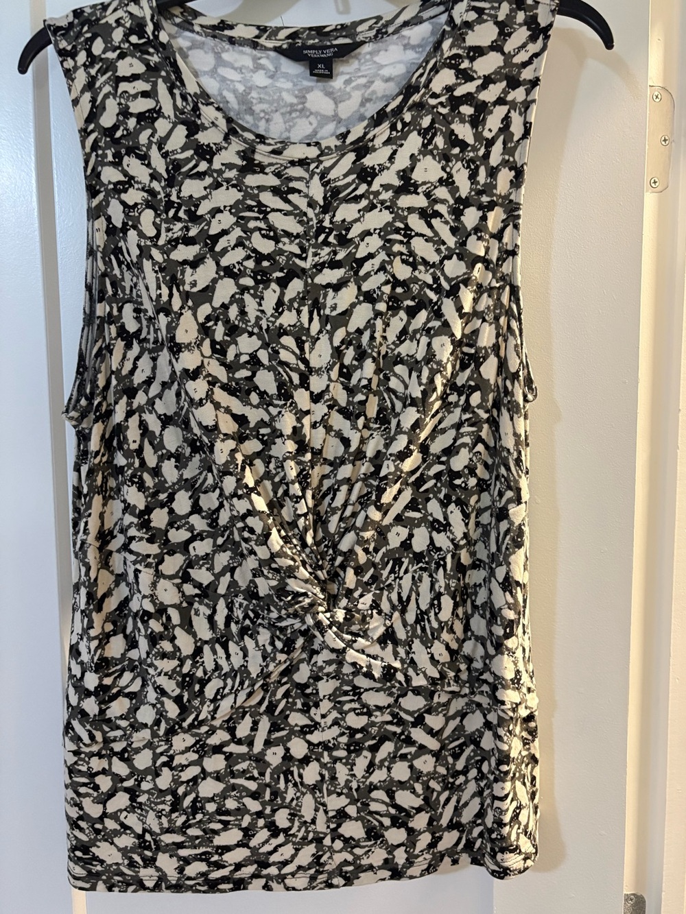 Simply Vera Wang- Twist-Front Sleeveless Tank Top